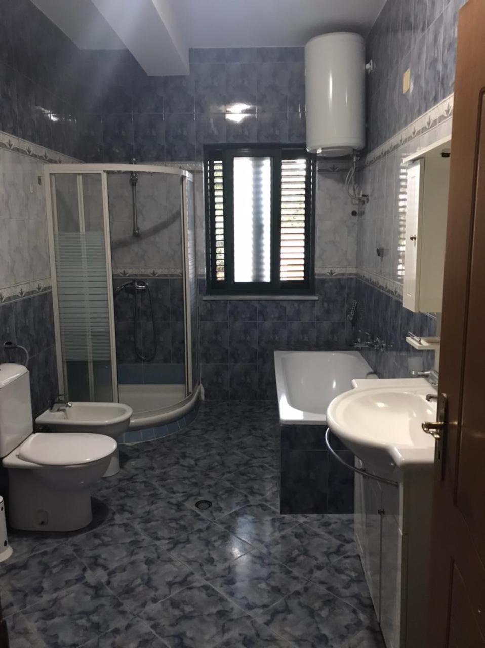 Sunrise Guest House Shkoder Exterior photo